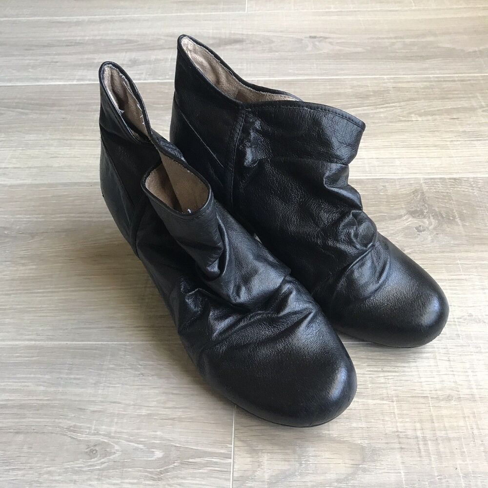 ALDO Black Leather Slide On Round Toe Block Heel Ankle Boots Womens Sz 39 Bootie
